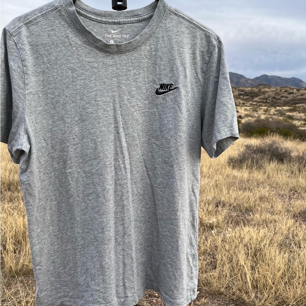 Gray nike tee